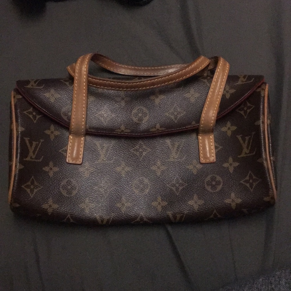 Louis Vuitton hand purse Good condition